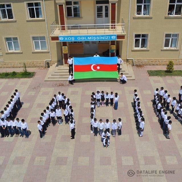 Laçın rayon 15 saylı tam orta məktəbin direktoru Yeganə Əlvəndova – Peşəkar ...