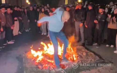 Nazir Xankəndidə tələbələrlə yallı getdi, tonqaldan tullandı